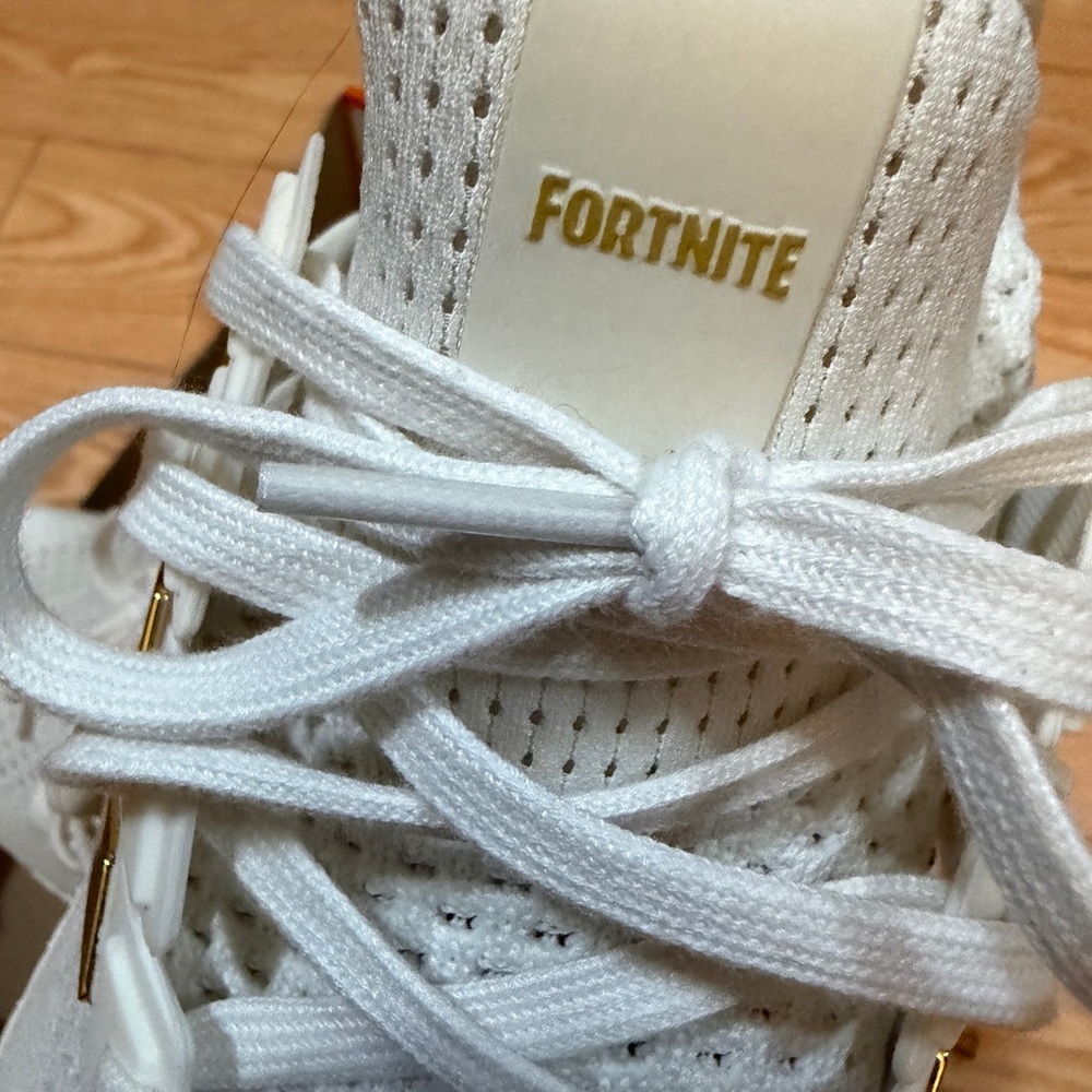 Adidas White and Gold Sneakers - Picture 7 of 7